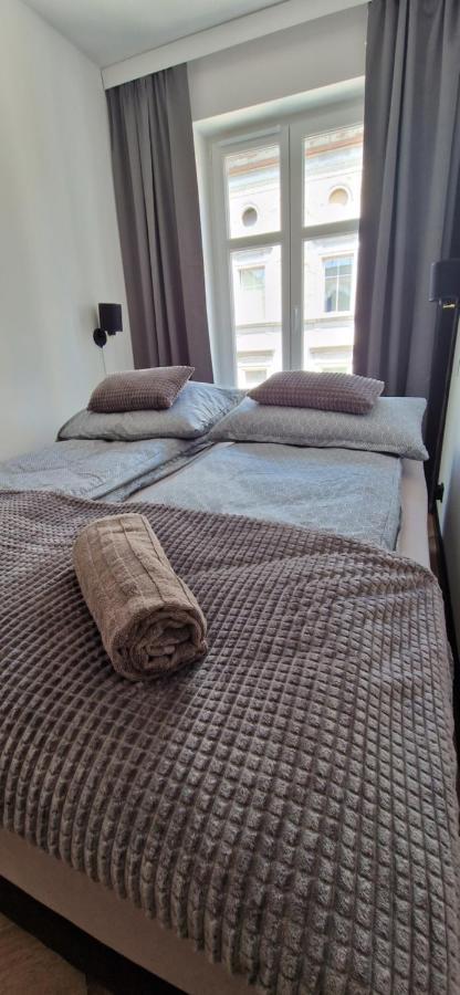 Apartament Ksiaz Swiebodzice Luaran gambar