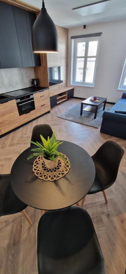 Apartament Ksiaz Swiebodzice Luaran gambar